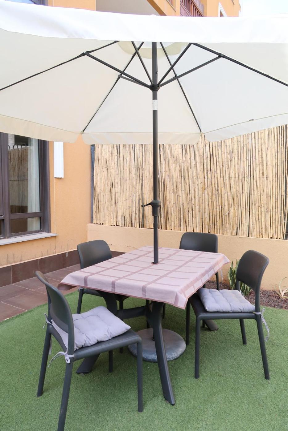 Spacious Apartment With Large Private Garden In Palm Mar Экстерьер фото